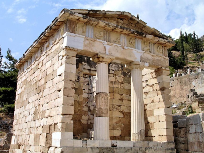 Private Day Trip to Delphi From Athens - Itinerary Highlights
