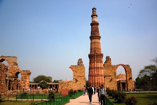 Private Full-Day City Tour of Old and New Delhi With Jama Masjid - Detailed Itinerary