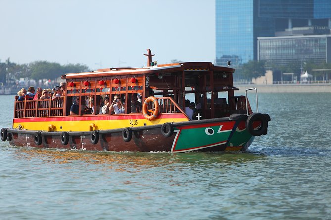 Private History & Culture Tour With River Cruise, Hawker Dinner & Tea Tasting - Must-See Sights of Singapore