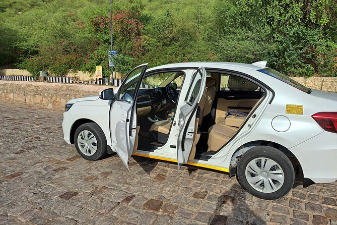 Private Jaipur Arrival Transfer - Airport to Hotel/Accommodation - Meeting and Pickup Details
