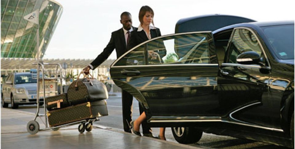 Private Luxury Rome Airports Transfer - Comfortable Ride to Rome