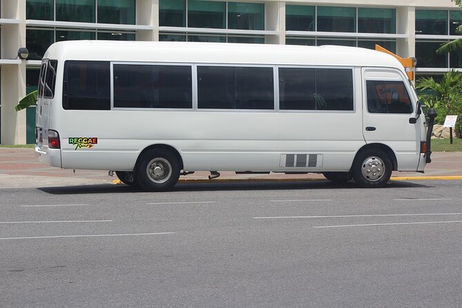 Private Montego Bay Airport Transfer to Montego Bay Hotels - Amenities Included