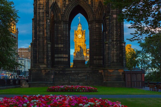 Private Photography & History Tour of Edinburgh With a Local - Itinerary Highlights