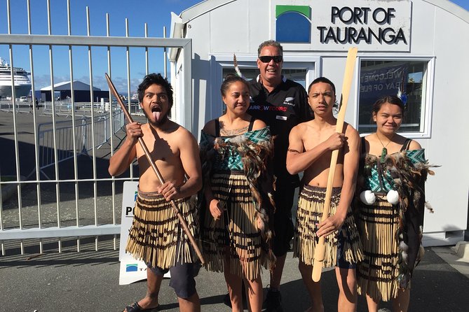 Private Shore Excursion Rotorua/ Tauranga Maori Culture, Geyser & Concert - Inclusions