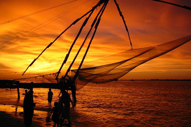 Private Tour: Kochi City Tour and Kathakali Dance Performance - Discovering Historical Sites