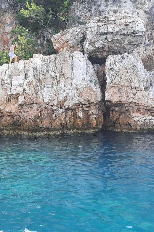 Private Tour on a Sailboat - Swim and Paddle - Antibes Cape - Itinerary and Activities