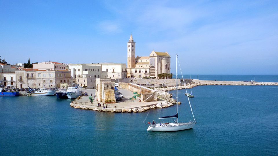 Private Trani Walking Tour With Moscato Wine Tasting - Tranis Medieval Castle