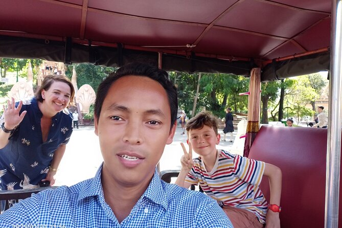 Privately Guided Full Day Tuk Tuk or Van City Tour in Phnom Penh - Inclusions