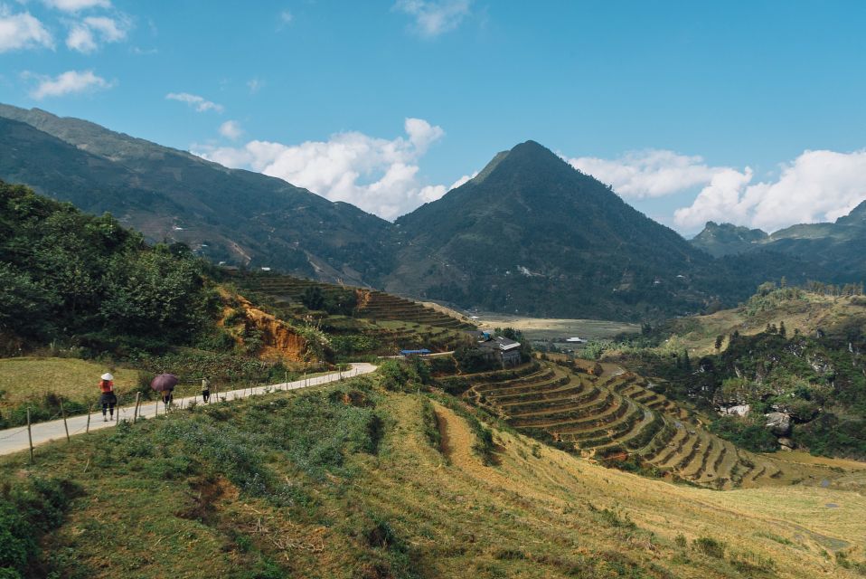 Red Dao Village Trek and Herbal Bath - Detailed Itinerary