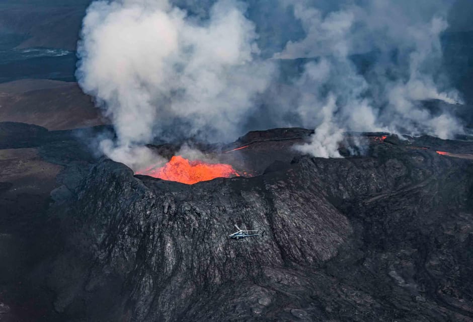 Reykjavik: 45-Minute Volcano Sightseeing Helicopter Tour - Itinerary Highlights