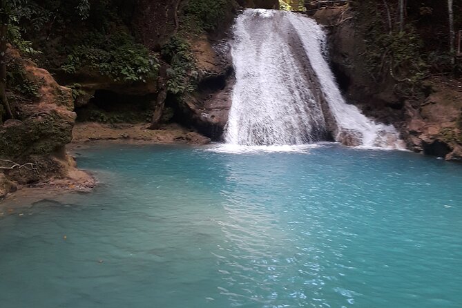 River Tubing and Blue Hole Private Tour From Ocho Rios - River Tubing Experience