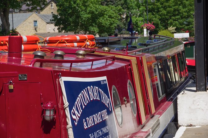 Roast Dinner Cruise - Experience the Scenic Yorkshire Countryside