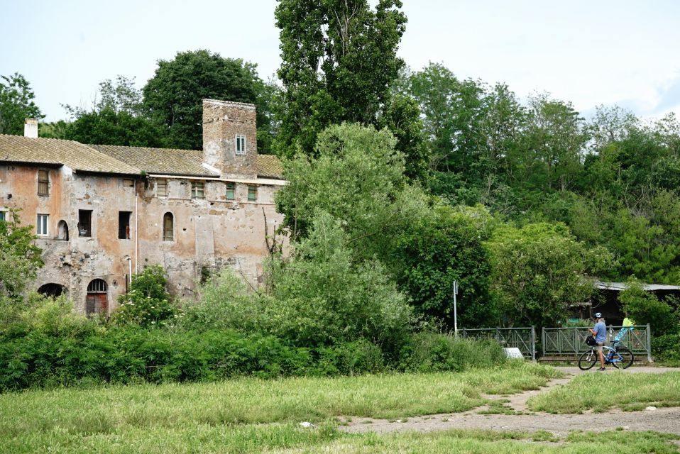 Rome: Appian Way, Aqueducts & Optional Catacombs E-Bike Tour - Exploration Activities