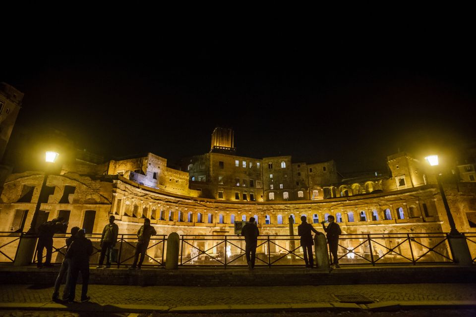 Rome: City Highlights Walking Tour With Local Guide - Itinerary Highlights