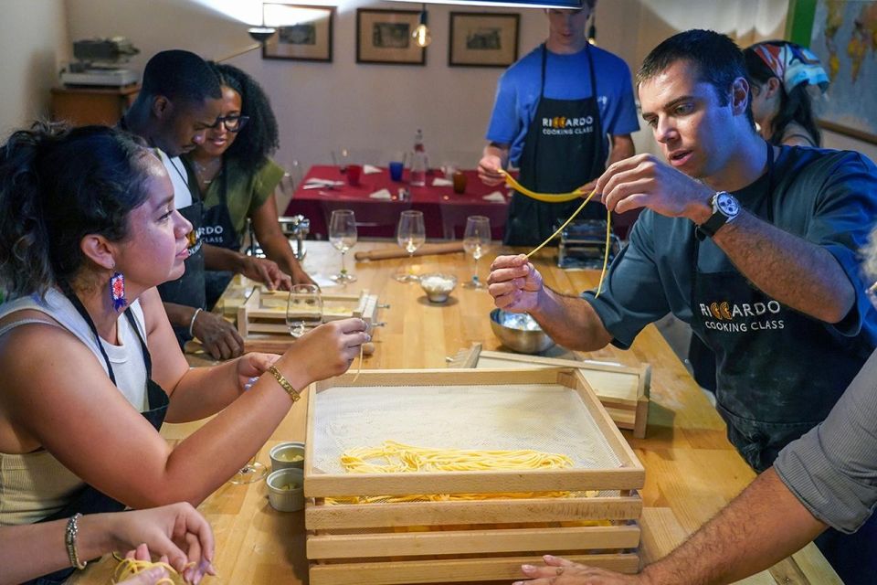 Rome: Fresh Pasta-Making Class With Local Italian Chef - Experience Highlights