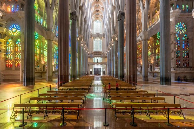 Sagrada Familia Private Tour With Skip-The-Line Ticket - Inclusions