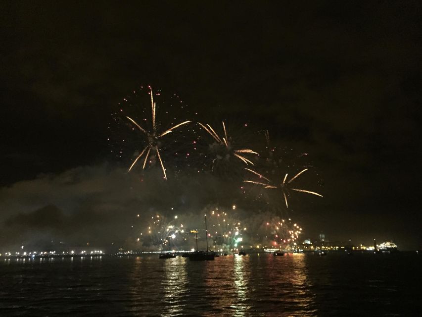 Sail Into 2025: Lisbon Fireworks From the River - Inclusions