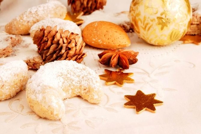 Salzburg Christmas Cookies and Apple Strudel Cooking Lesson - Whats Included in the Experience