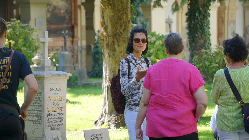 Salzburg: Mozart Tour & City Tour With Tasting - Pricing and Group Options