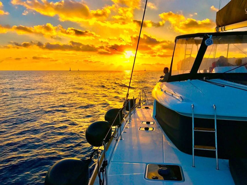 Santorini: Catamaran Cruise With Lunch, Drinks, & Oia Visit - Itinerary Highlights