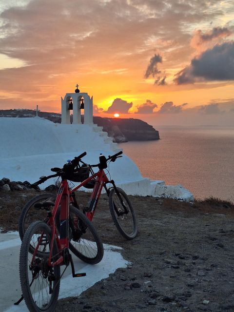 Santorini: E-Bike Sunset Tour Experience - Itinerary Highlights