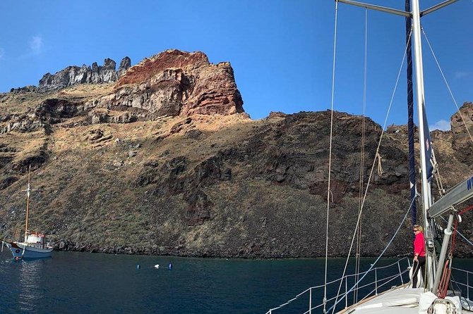 Santorini Private Daytime Sailing Tour With Meal, Drinks &Transfer Included - Booking Information