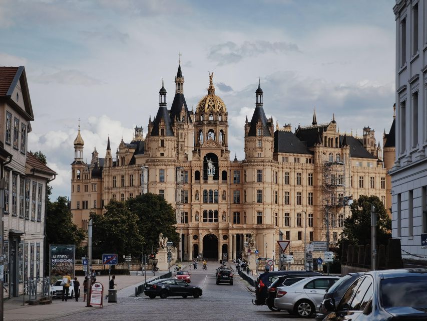 Schwerin: Private Guided Walking Tour - Historical Significance