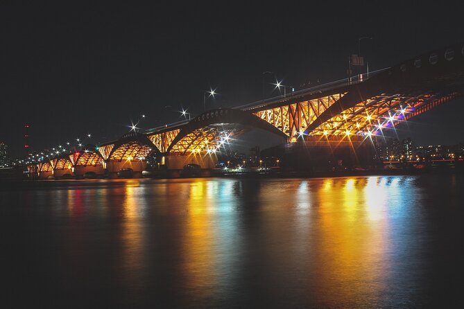 Seoul: Han River Guided Night Cruise and Hangang Park Picnic - Scenic Highlights of the Cruise