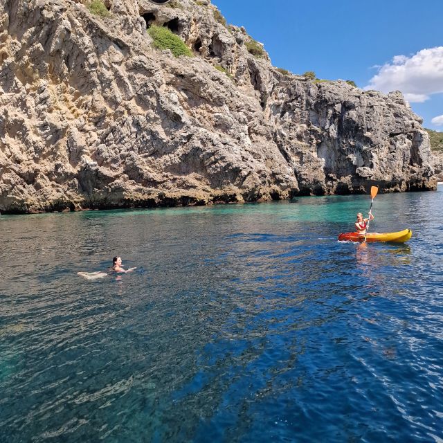 Sesimbra: Boat Tour With Lunch at Portinho Da Arrabida - Exploring Sesimbra and Arrabida Natural Park