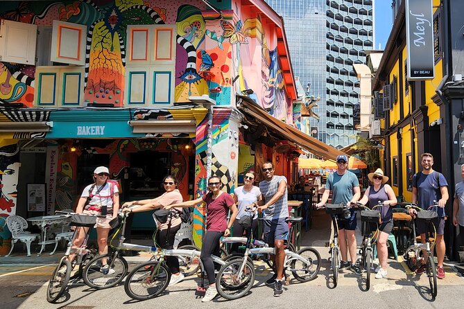 Singapore Food & Bike Tour - Downtown - Helmet and Bicycle Provisions