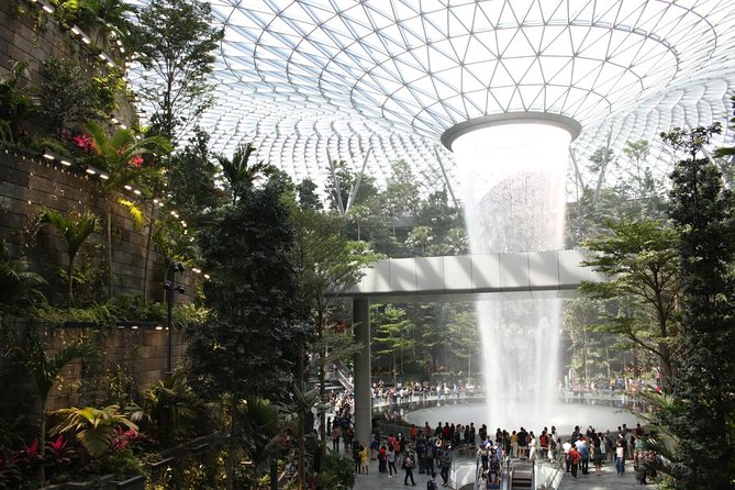 Singapore: Jewel Changi Airport - Impressive Architecture and Design