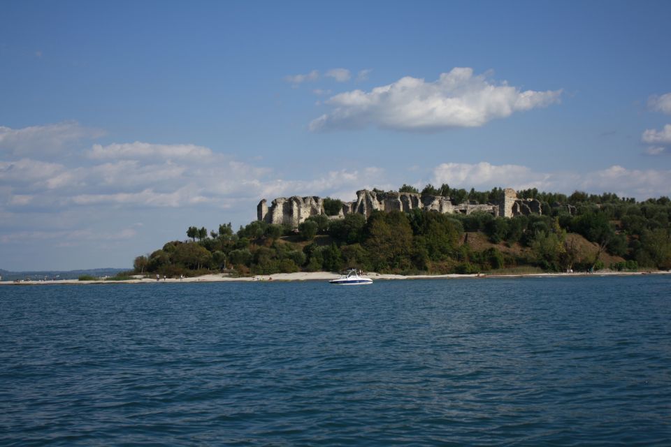 Sirmione: 25 Minute Boat Cruise Around the Peninsula - Highlights and Sights