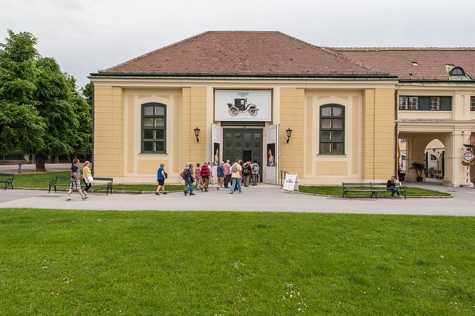 Skip the Line:Imperial Carriage Museum by Schönbrunn Kaiserliche Wagenburg Wien - Visitor Experience