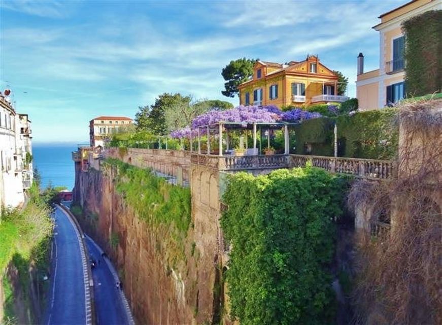 Sorrento: Guided Walking Tour & Limoncello Tasting - Itinerary and Key Highlights