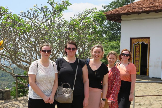 Sri Lanka Tours Package in 9 Days (Amazing Sri Lanka) - Itinerary Highlights