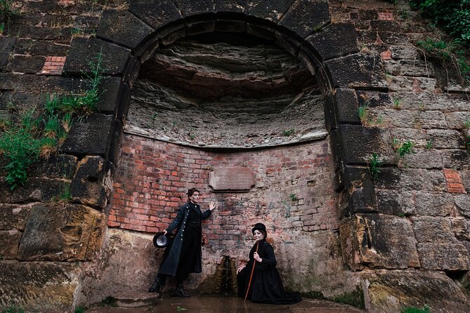 St James Secret Garden Cemetery Tour in Liverpool - Haunting Places in Liverpool