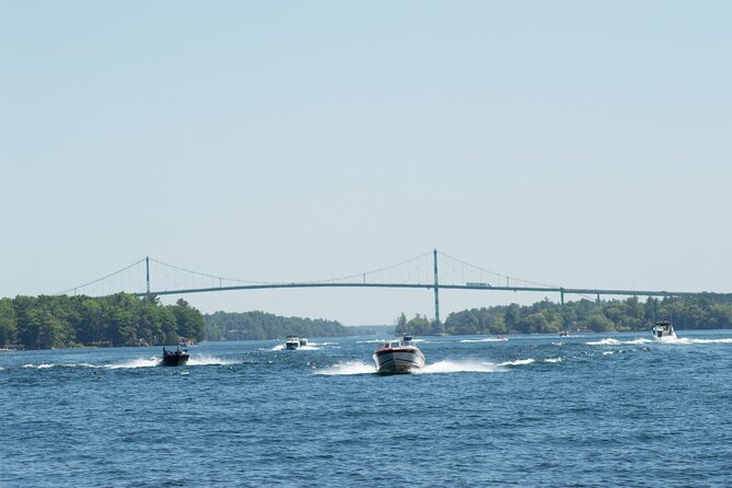St Lawrence River - Rock Island Lighthouse on a Glass Bottom Boat Tour - Unique Tour Experience