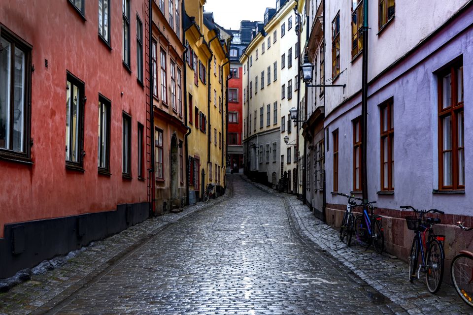 Stockholm: First Discovery Walk and Reading Walking Tour - Itinerary and Highlights