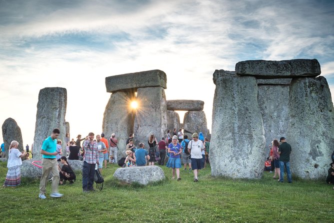 Stonehenge Half-Day Tour From London With Admission & Snack Pack - Meeting Point and Drop-off