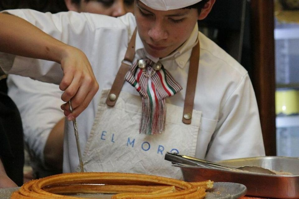 Street Food Tour Mexico City: Yummy Flavors and History - Savoring Traditional Antojitos