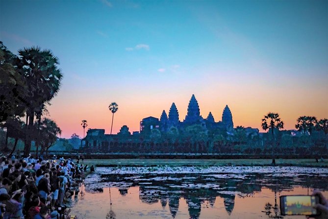 Sunrise Small-Group Tour of Angkor Wat From Siem Reap - Inclusions