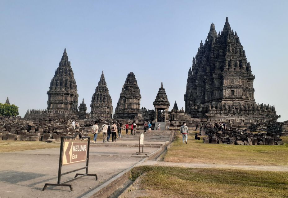 Sunset at Prambanan Temple & Ramayana Ballet Performance - Sunset at Prambanan