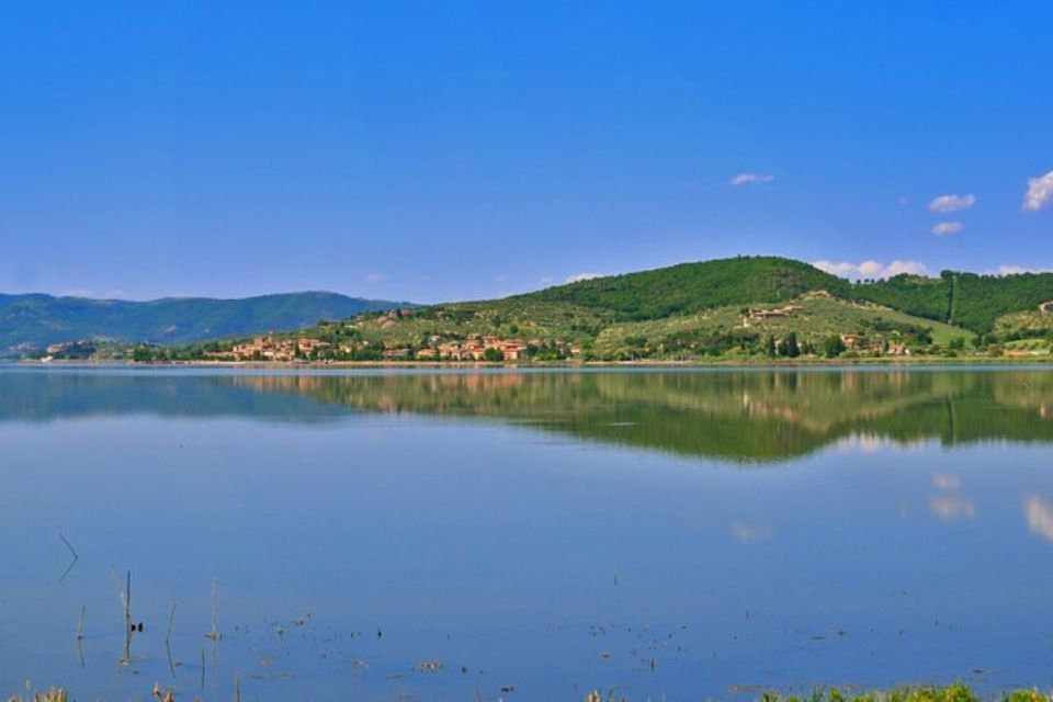 Sunset Boat Ride at Lake Trasimeno With Aperitif or Dinner - Towns and Islands of Lake Trasimeno