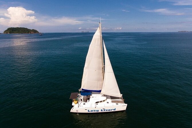 Sunset Catamaran in Playa Flamingo - Onboard Amenities and Snacks