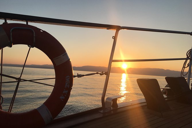 Sunset South Coast Sail Cruise With Lunch,Drinks, Optional Transfer - Whats Included in the Cruise