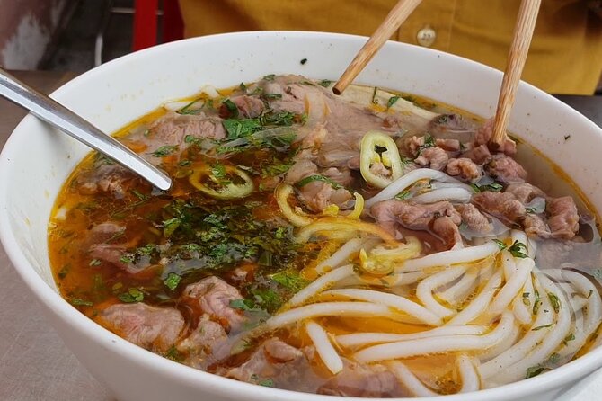 Super Niche Walking Street Food Tour in Ho Chi Minh City - Tour Itinerary