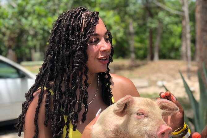 Swimming Pigs Beach Day+Snorkeling Bundle (Lunch+Tropical Drinks) - Pickup Information