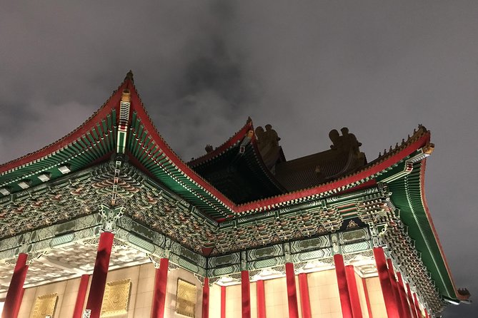 Taipei City Bike Tour With Elephant Mountain Hiking Experience - Itinerary Overview
