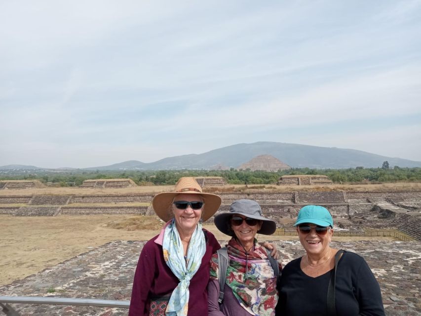 Teotihuacan Pyramids: Private Tour With Transportation - Personalized Experience