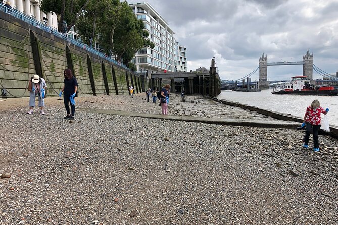 Thames Beachcombing - Discover River Thames